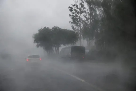 Fim de semana ter&aacute; risco de chuva forte e granizo em Paranava&iacute; e regi&atilde;o