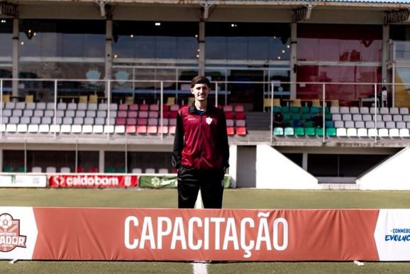 &ldquo;Ot&aacute;vio Augusto&rdquo; representa o ACP em capacita&ccedil;&atilde;o de Prepara&ccedil;&atilde;o F&iacute;sica no Futebol