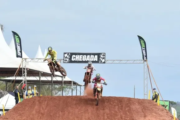 Paranava&iacute; recebe etapa do Sul-Brasileiro de Motocross neste fim de semana