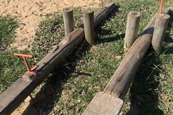 C&acirc;mara cobra informa&ccedil;&otilde;es sobre manuten&ccedil;&atilde;o de playgrounds em Paranava&iacute;