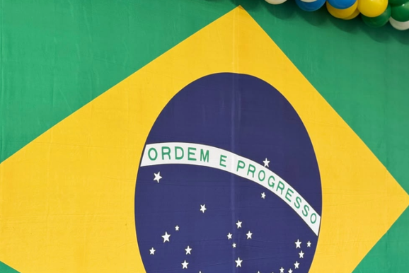 Desfile C&iacute;vico-Militar re&uacute;ne cerca de 4 mil pessoas em Paranava&iacute;