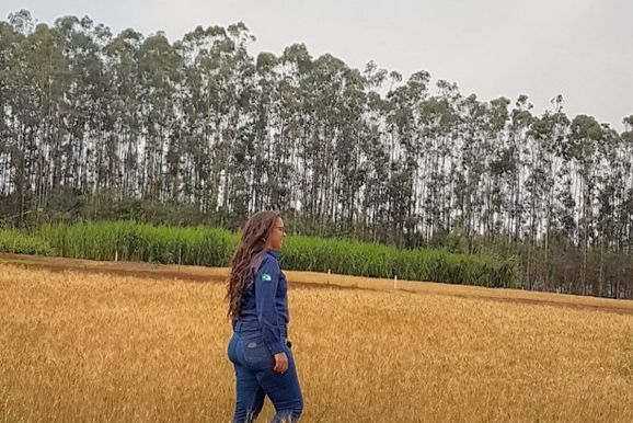 Dia Mundial do Agr&ocirc;nomo: Bianca transforma paix&atilde;o pelo campo em profiss&atilde;o e novos caminhos