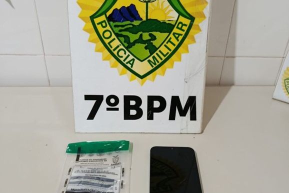 Mulher &eacute; flagrada com drogas durante abordagem policial em Rondon