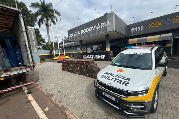 Pol&iacute;cia Rodovi&aacute;ria e Ficco apreendem mais de uma tonelada de maconha em Pen&aacute;polis