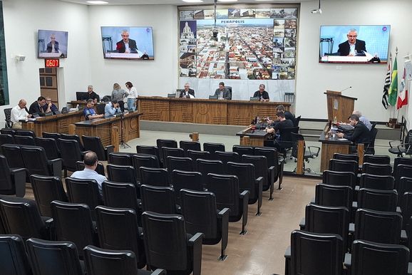 Projeto autoriza carona para alunos da zona rural em transporte p&uacute;blico