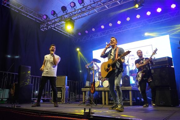 5&ordf; Festa dos Imigrantes come&ccedil;a hoje com show de Evandro & Juninho 