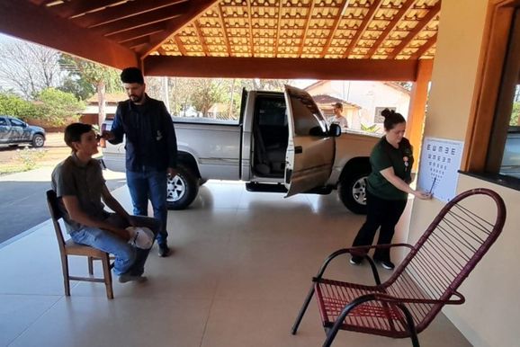Campanha contra o tracoma j&aacute; avaliou 50 pessoas na zona rural de Pen&aacute;polis