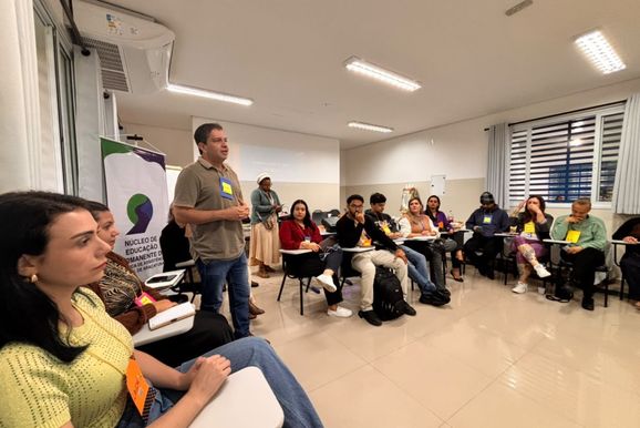 Ara&ccedil;atuba inicia forma&ccedil;&atilde;o de dois anos para 300 trabalhadores do SUAS