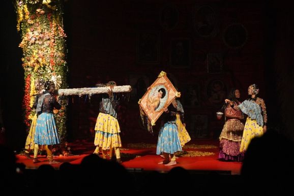 Com grande p&uacute;blico na estreia, FESTARA ocupa Ara&ccedil;atuba com teatro gratuito