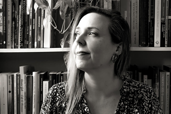 Escritora Ana R&uuml;sche participa de encontro liter&aacute;rio em Pen&aacute;polis no dia 9