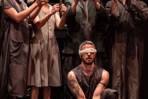 Espet&aacute;culo inspirado em &Eacute;dipo abre programa&ccedil;&atilde;o de anivers&aacute;rio de Pen&aacute;polis