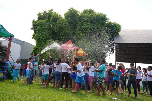 Garotada aprende e se diverte com Programa Bombeiro na Escola 