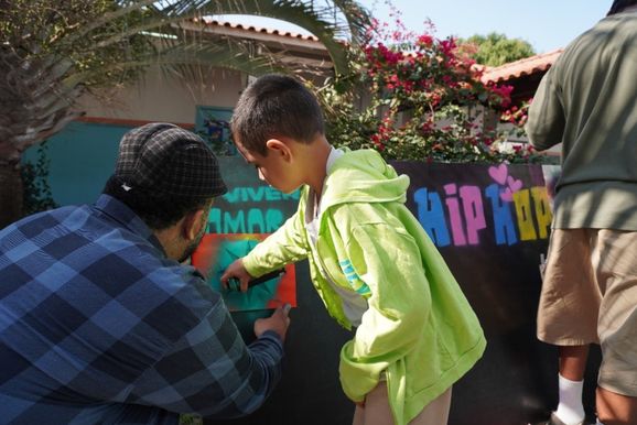 Projeto leva arte urbana e valores do Hip-Hop &agrave;s escolas municipais de Pen&aacute;polis