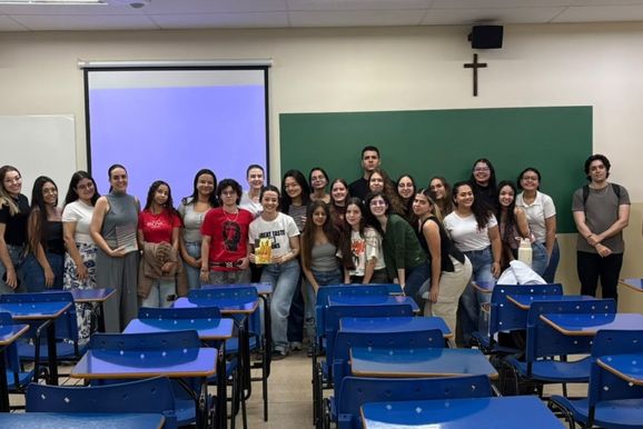 BIOreaders re&uacute;ne alunos de Biomedicina em debate sobre Carla Madeira e Clarice Lispector