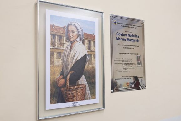 Costura Solid&aacute;ria Mam&atilde;e Margarida ganha novo espa&ccedil;o no UniSALESIANO