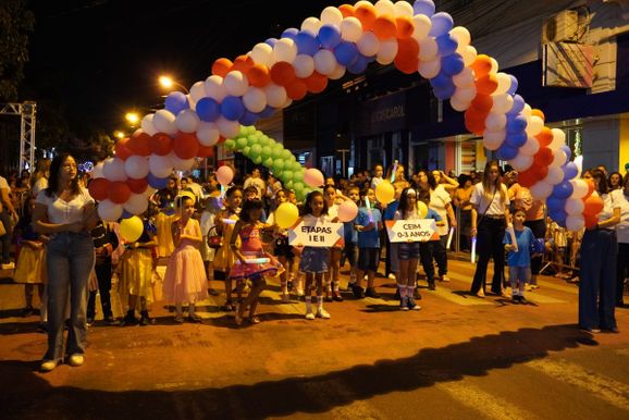Desfile dos 118 anos de Pen&aacute;polis acontece na sexta-feira, dia 16