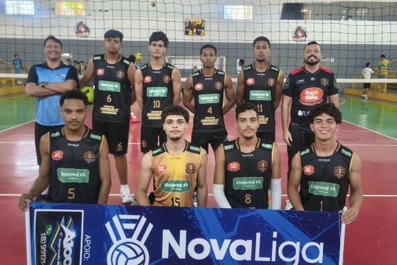 Juvenil masculino de Pen&aacute;polis disputa festival em Adamantina
