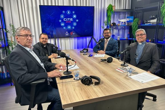 Primeiro dia do 6&ordm; CITE discute sa&uacute;de financeira e sa&uacute;de mental de jovens