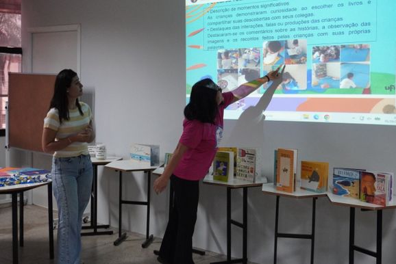 Semin&aacute;rio encerra forma&ccedil;&atilde;o do ProLeei com projetos criados por educadores