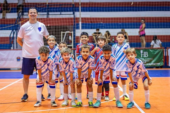 Valores do Esporte vence em duas categorias no Futsal Ferinhas