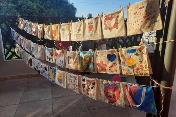 Vernissage da Assist&ecirc;ncia Social fica aberta at&eacute; as 17h em Pen&aacute;polis
