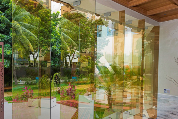 Descubra a eleg&acirc;ncia e o conforto com os vidros refletivos da Linha Habitat
