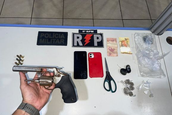 Suspeito com mandado em aberto &eacute; preso com arma e drogas no Orgulho do Madeira, na capital
