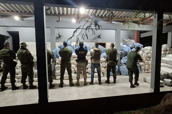 Opera&ccedil;&atilde;o apreende mais de 3,6 toneladas de drogas em &aacute;rea rural de Rond&ocirc;nia