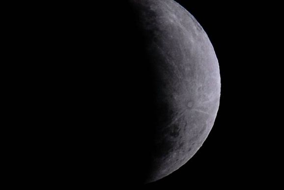 Eclipse parcial da Lua nesta quinta-feira poder&aacute; ser visto em cidades sul-mineiras