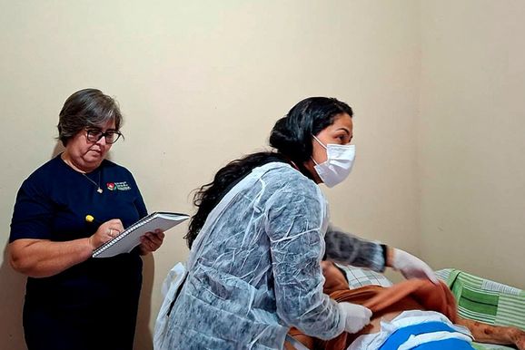 UBS S&atilde;o Pedro leva atendimento de sa&uacute;de &agrave; casa de pacientes em Rio das Pedras