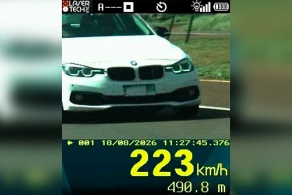 BMW &eacute; flagrada a 223 km/h durante fiscaliza&ccedil;&atilde;o da PRF na regi&atilde;o