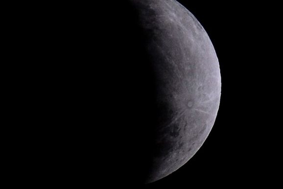Eclipse parcial da Lua poder&aacute; ser observado de Santa Helena nesta quinta-feira