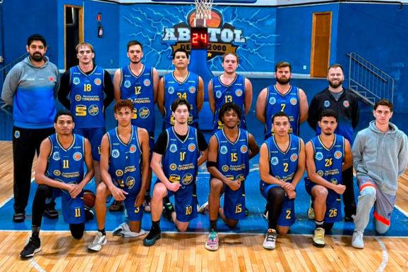 Equipe de Santa Helena disputa bronze na Copa Oeste de Basquete