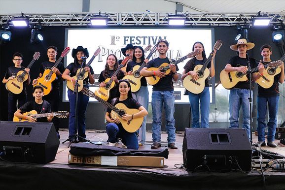 Festival Prosa e Viola re&uacute;ne cerca de 500 pessoas em Santa Helena