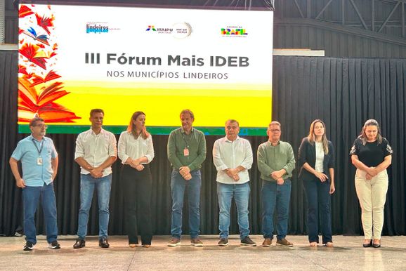 F&oacute;rum Mais Ideb re&uacute;ne educadores de 16 munic&iacute;pios lindeiros em Santa Helena