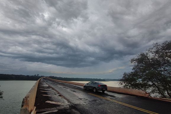 Instabilidade mant&eacute;m previs&atilde;o de chuva em Santa Helena nesta sexta-feira