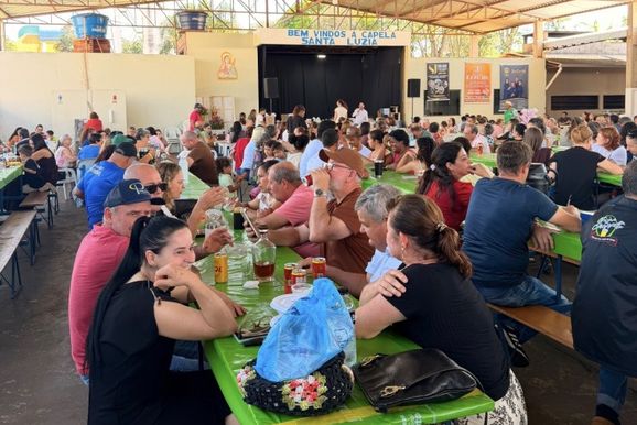 Festa do Costel&atilde;o e Bingo da Capela Santa Luzia &eacute; sucesso em Santa Terezinha de Itaipu
