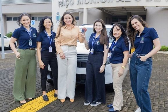 Novo ve&iacute;culo refor&ccedil;a atendimento do Servi&ccedil;o de Fam&iacute;lia Acolhedora