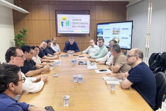 Prefeito de Santa Terezinha de Itaipu recebe diretor-presidente da Lar Cooperativa 