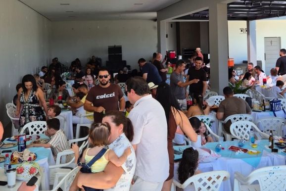 Almo&ccedil;o re&uacute;ne advogados de S&atilde;o Miguel do Guapor&eacute; em celebra&ccedil;&atilde;o ao Dia do Advogado