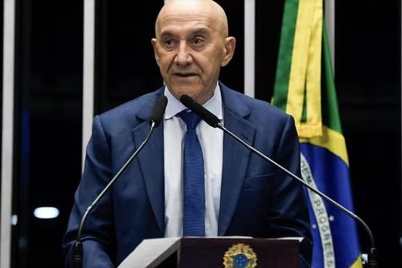 Conf&uacute;cio Moura desiste de disputar a reelei&ccedil;&atilde;o ao Senado em Rond&ocirc;nia