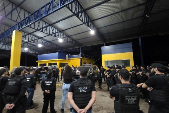 Pol&iacute;cia Civil prende 11 membros do CV durante opera&ccedil;&atilde;o em S&atilde;o Miguel do Guapor&eacute;