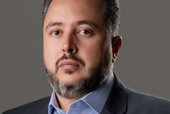 Lideran&ccedil;a n&atilde;o se prova no discurso. Se prova na press&atilde;o.