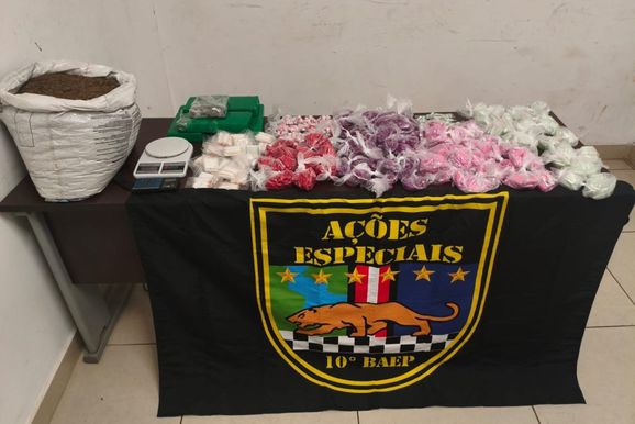 Opera&ccedil;&atilde;o do 10&ordm; Baep apreende mais de 14 quilos de drogas e prende suspeito em Sumar&eacute;