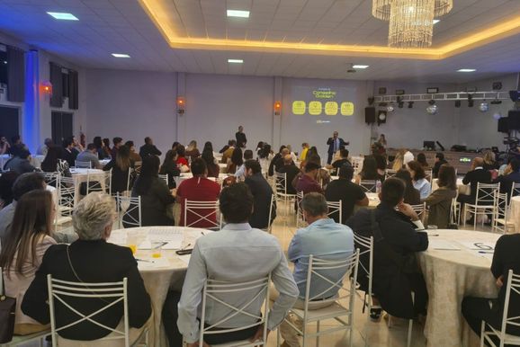 Golden Networking re&uacute;ne cerca de 400 empres&aacute;rios e anuncia expans&atilde;o para a Europa