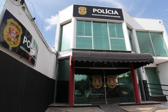 Homem &eacute; preso em flagrante por descumprir medida protetiva e agredir ex-companheira 