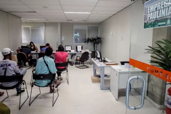 Emprega Paul&iacute;nia oferece 71 vagas de emprego nesta semana