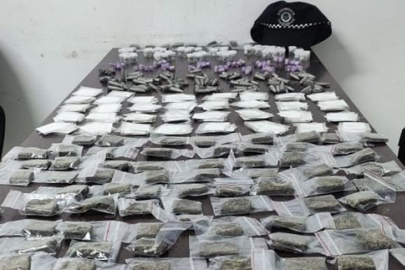 Guarda Municipal apreende 520 por&ccedil;&otilde;es de drogas no Jardim Calegari