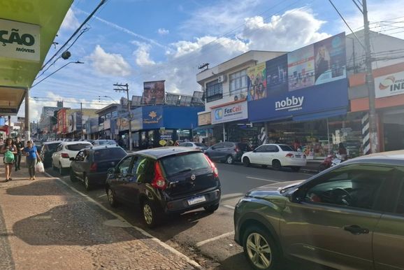 Com&eacute;rcio de Sumar&eacute; ter&aacute; hor&aacute;rio especial neste s&aacute;bado