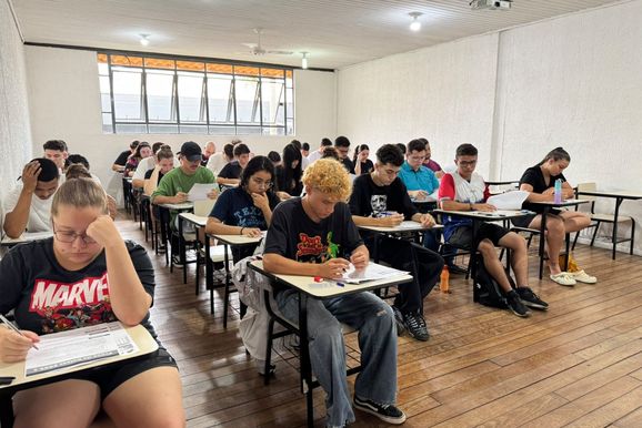 FAM oferece mais de mil bolsas de estudo de at&eacute; 100% para ingresso em 2027